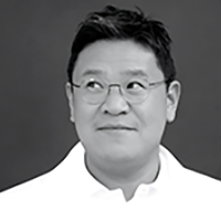 Portrait of Joonha Kim, Design Strategist