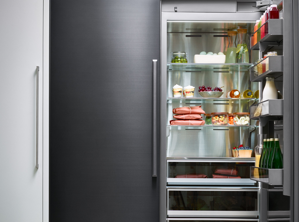 An image shows the Dacor Modernist refrigerator model.