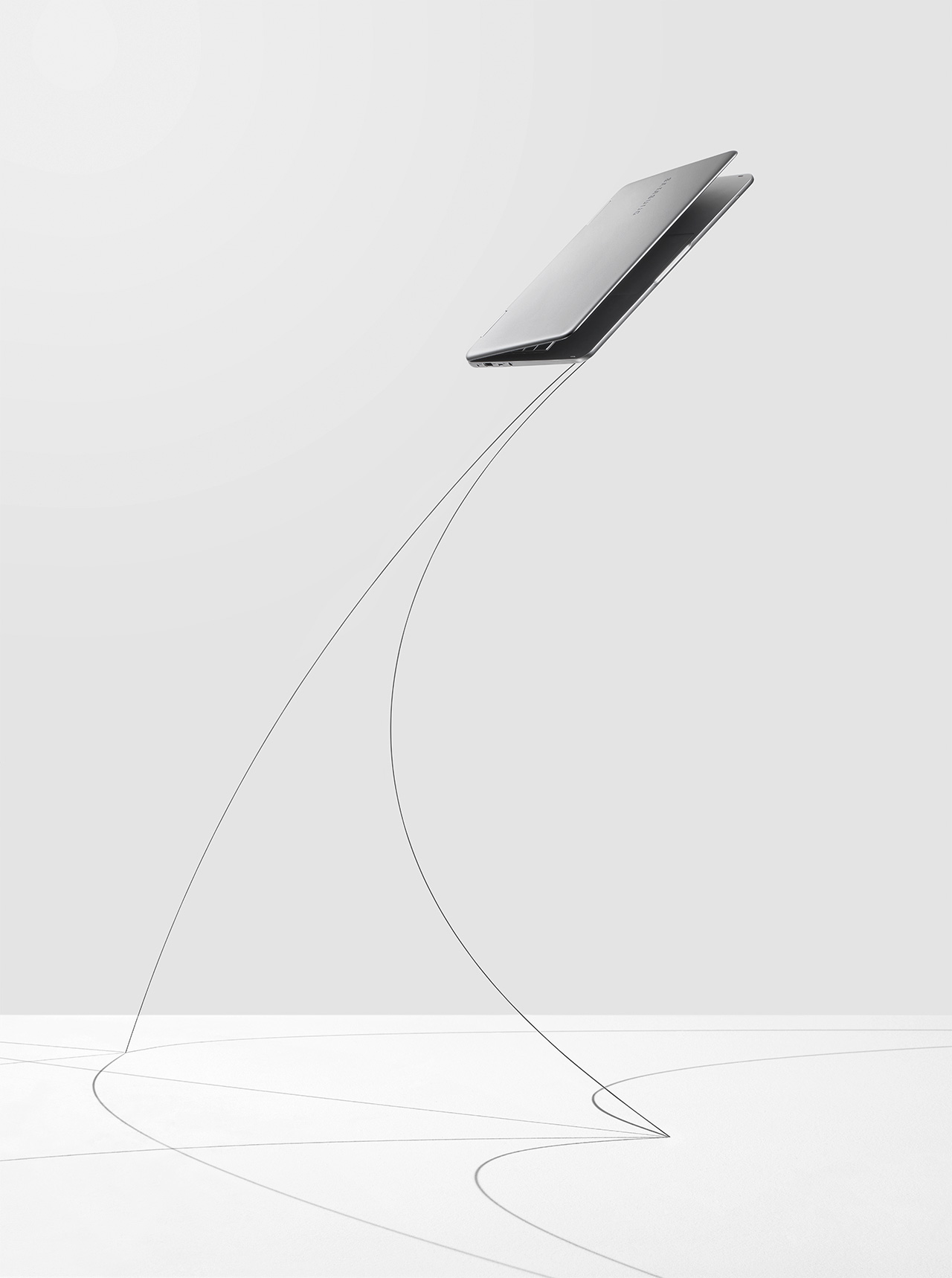 A video shows Samsung Notebook Pen gracefully balancing on the edge of a wire.