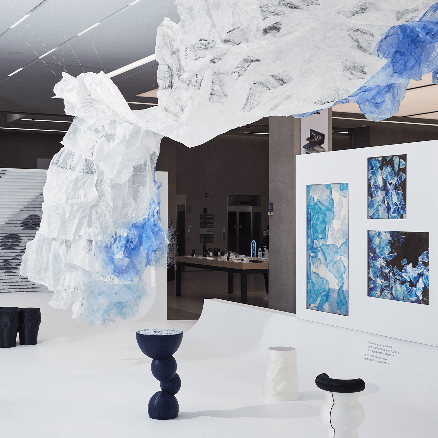This is an image of the interior of the exhibition 「The Wave: Creating a Virtuous Cycle」.