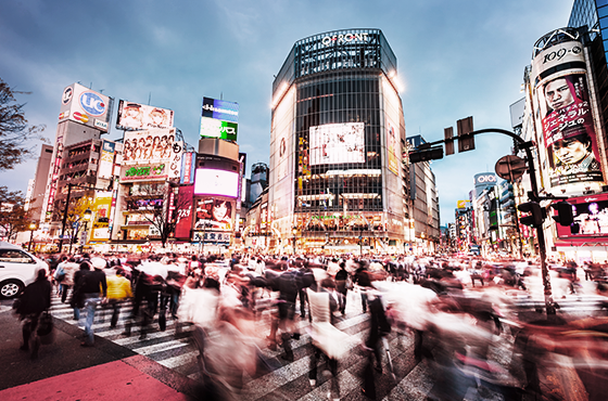 An image of Tokyo’s busy Shibuya intersection