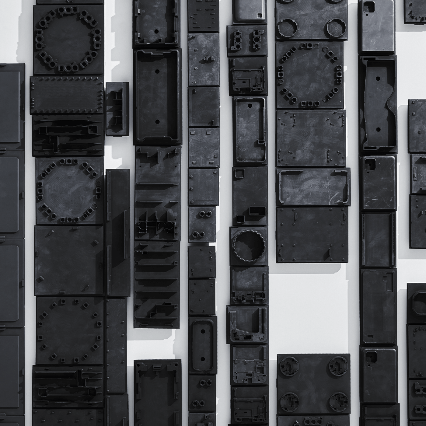 그라파이트로 제작된 ‘The Footprint’의 디테일 컷입니다.